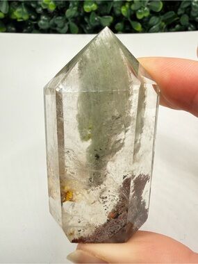 Garden (Lodolite) Quartz Tower - It’s a Twister!